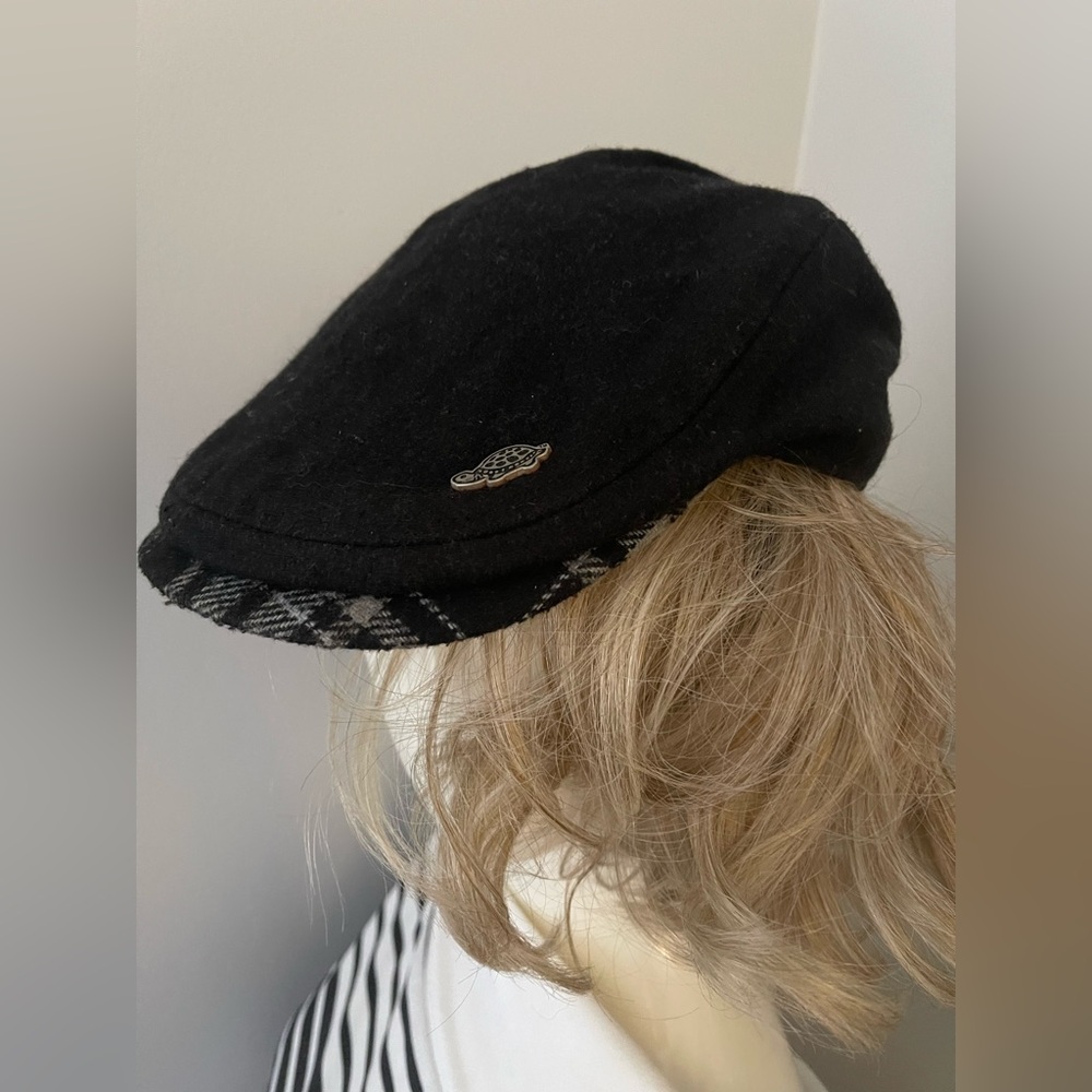 Pamoa Men Black/plaid Newsboy Flat Cap in size S/M
